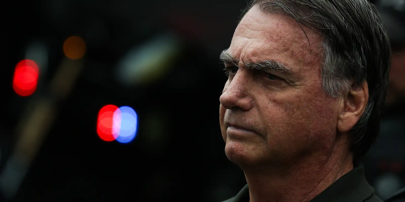 PL Suspende Salário e Atividades Partidárias de Bolsonaro Após Prisão