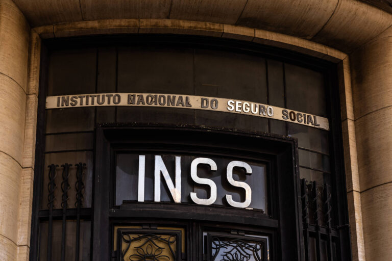 INSS autoriza Agibank a retomar pagamentos de aposentadorias e pensões