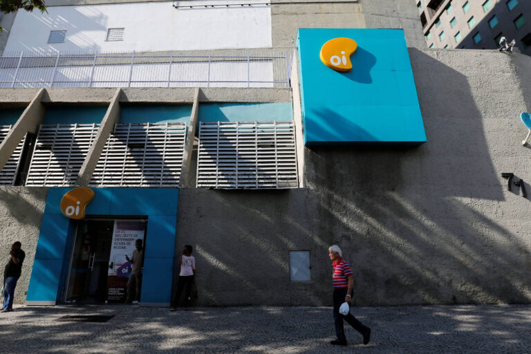 Justiça suspende falência da Oi e empresa volta à recuperação judicial
