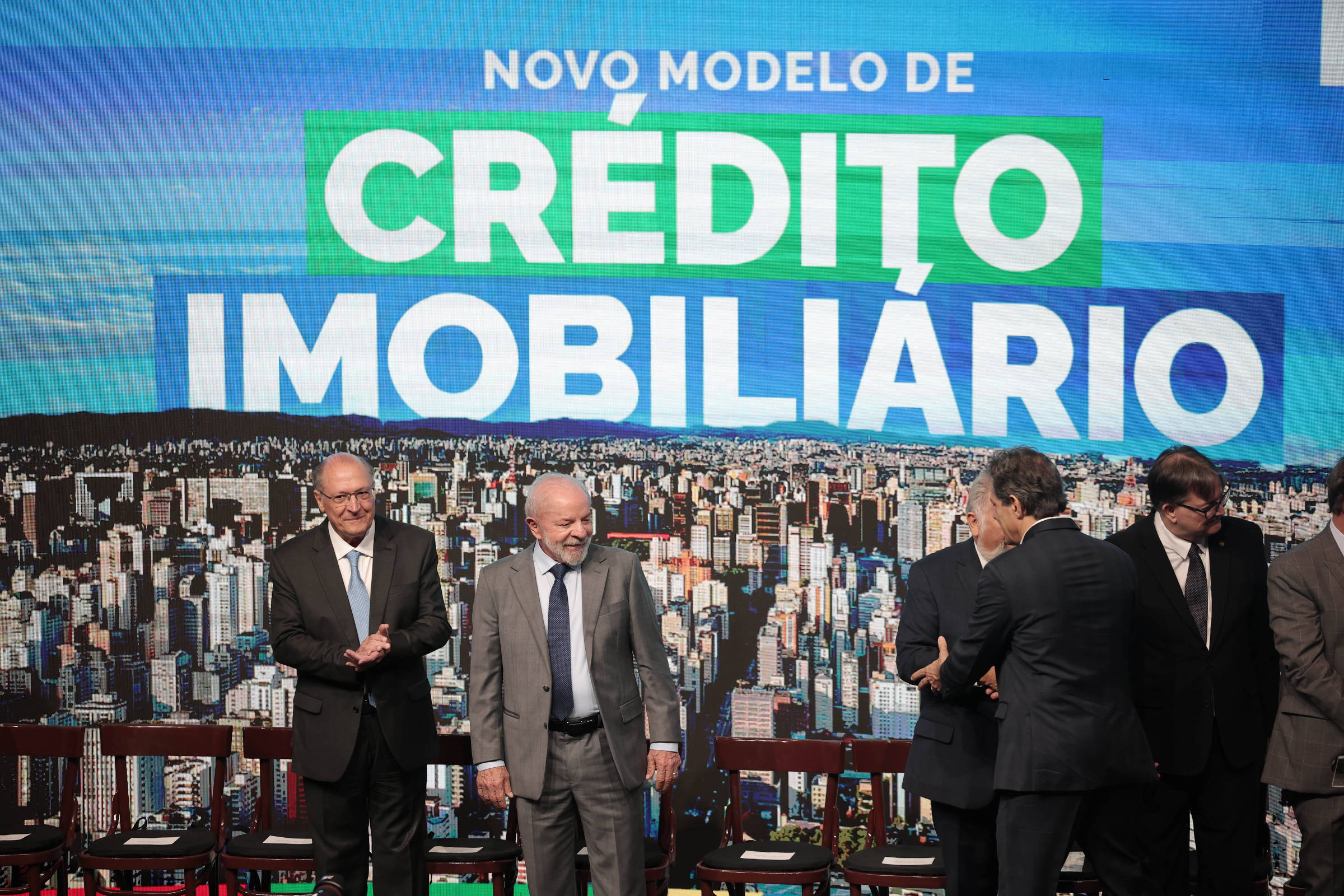 Conselho libera uso do FGTS para financiamentos imobiliários até R$ 2,25 milhões