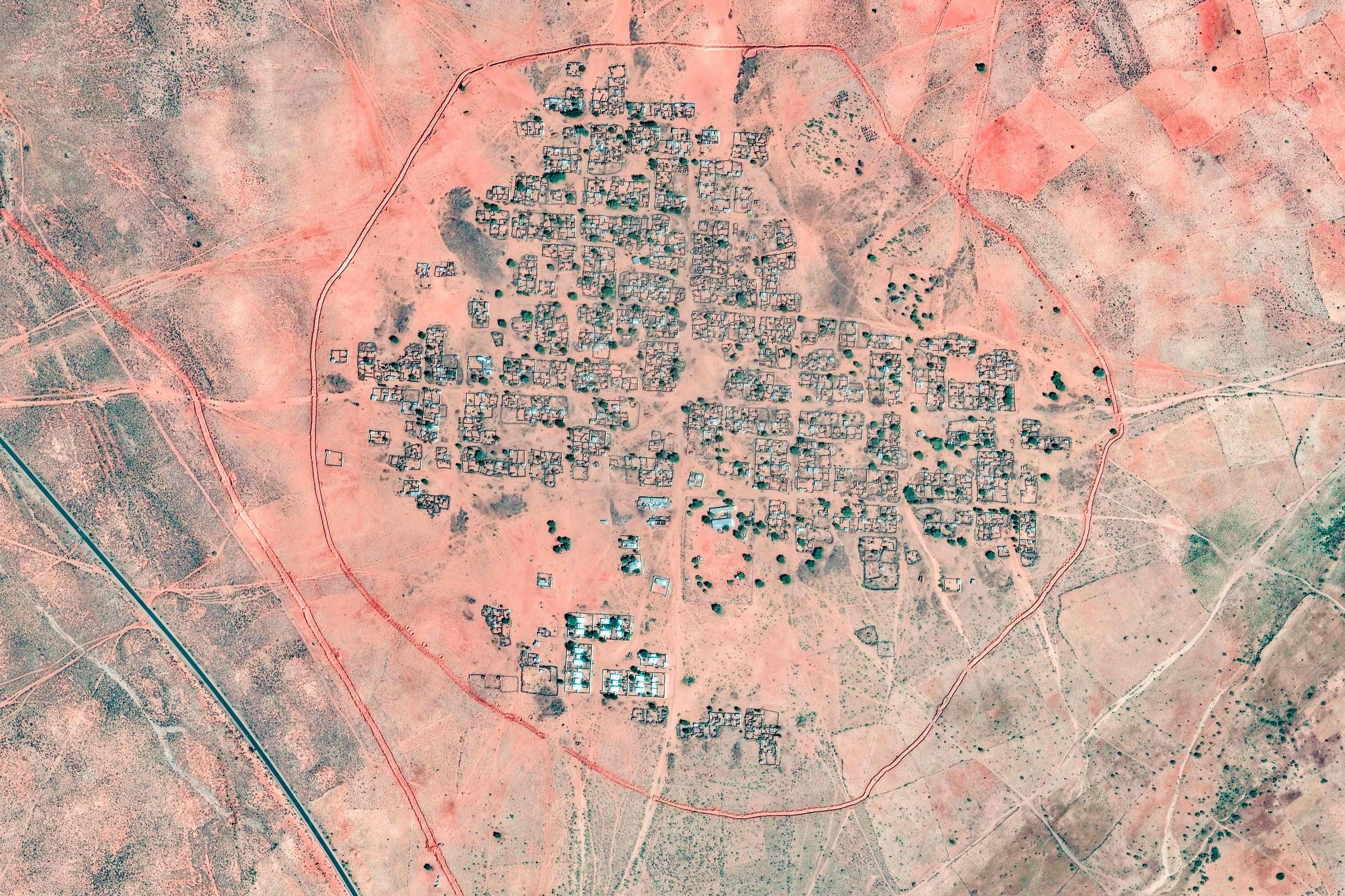 Massacre no Sudão: imagens de satélite revelam continuidade da violência