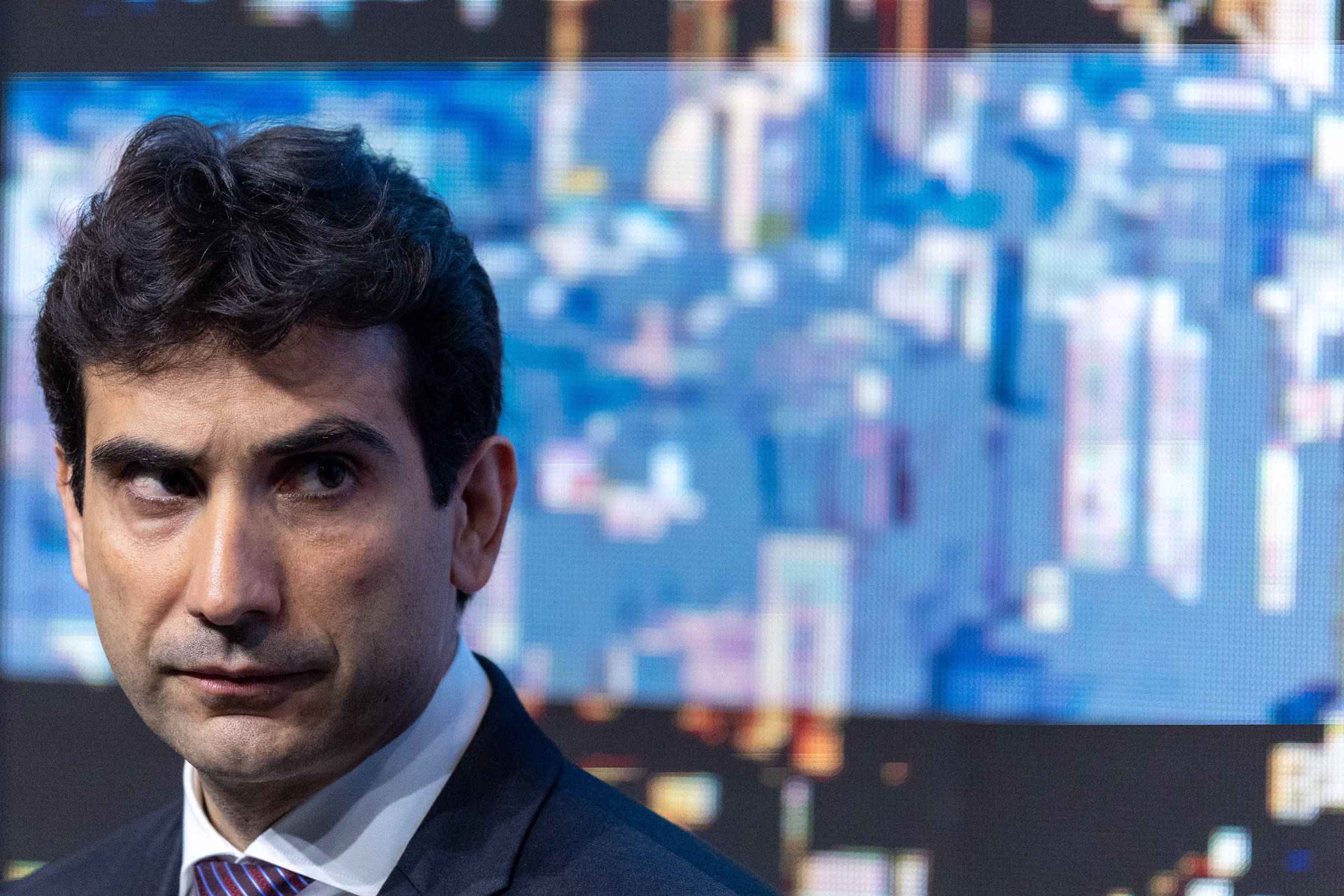 Bancos enfrentam falhas, afirma Galípolo após liquidação do Master