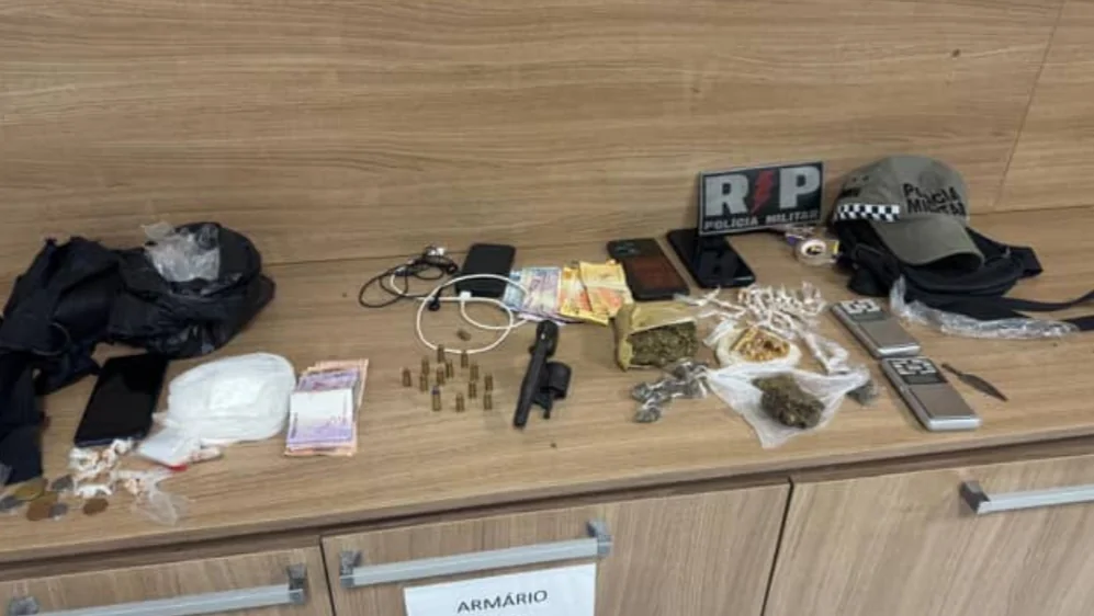 Ação Policial em Nísia Floresta Desmantela Ponto de Tráfico e Prende Cinco Suspeitos