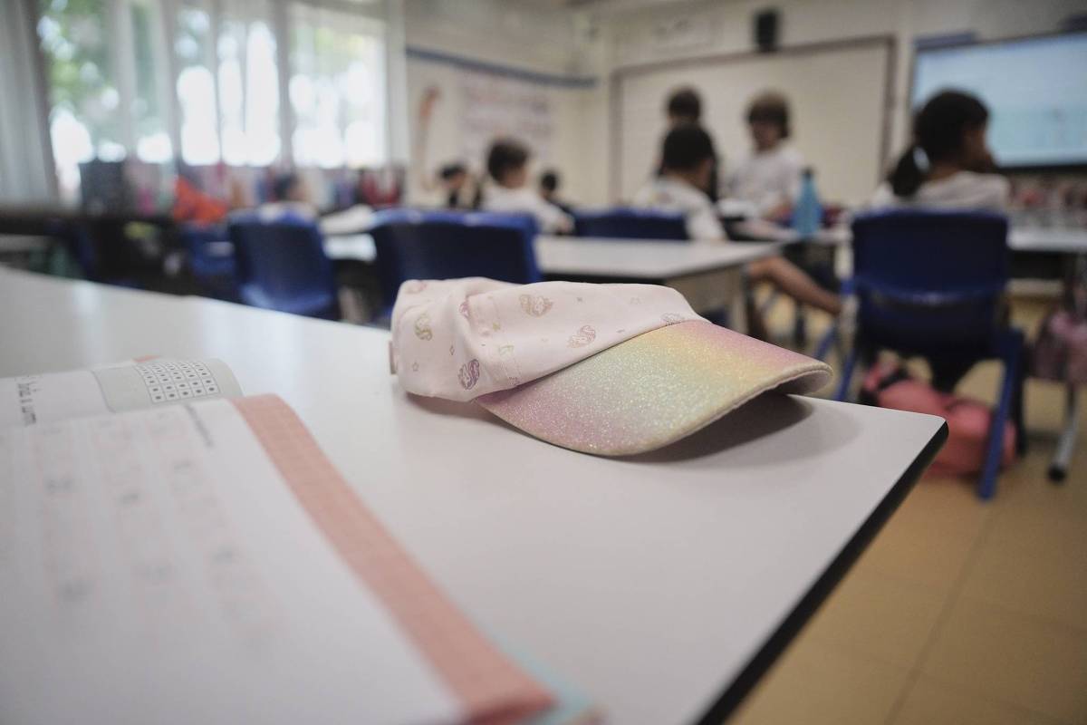 Criança brasileira de 9 anos perde dedos em escola de Portugal