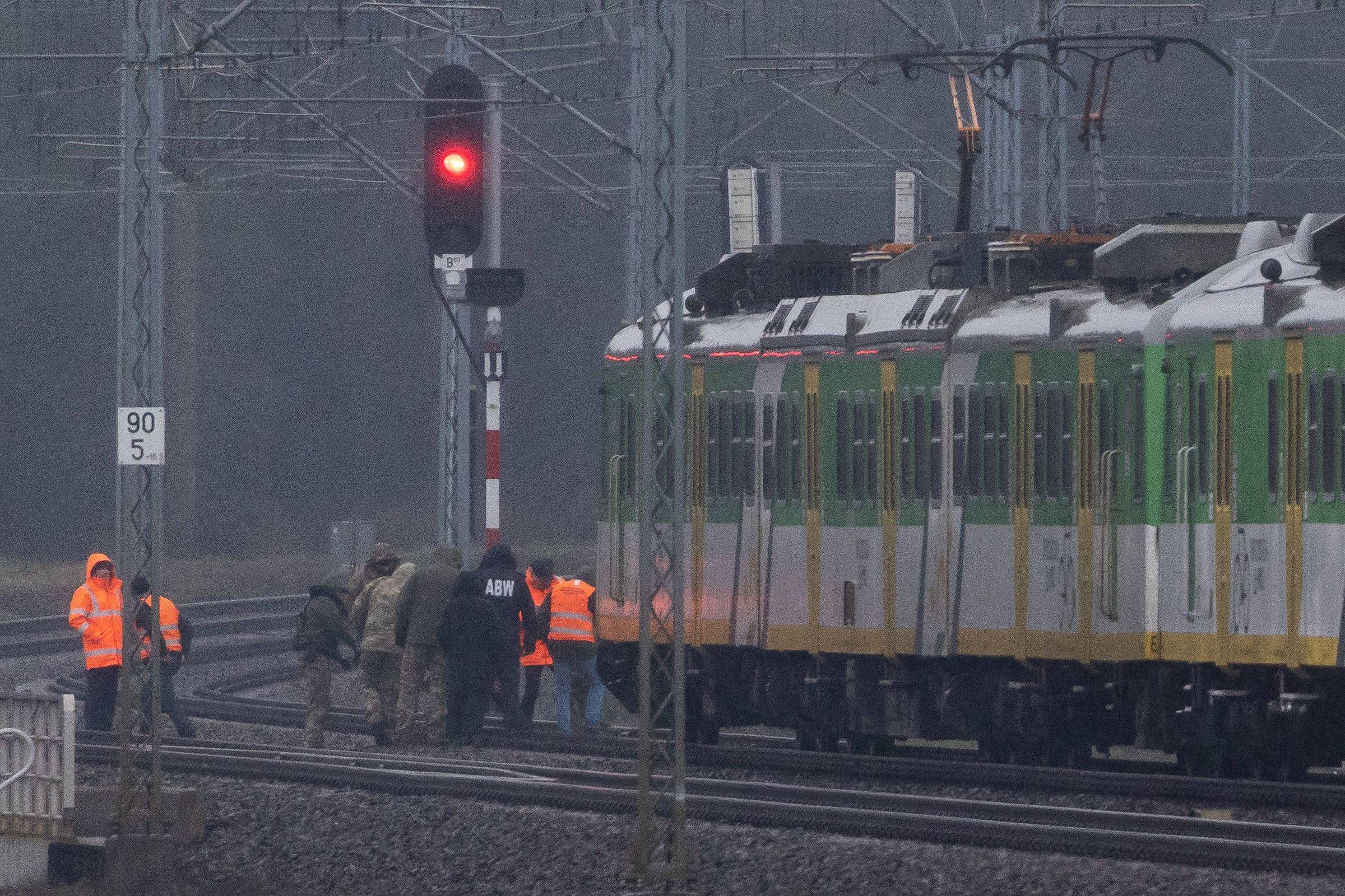 Explosão em ferrovia polonesa usada para armar Ucrânia gera tensão