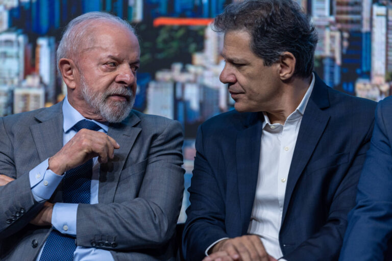 Aumento da dívida pública desafia arcabouço fiscal de Lula