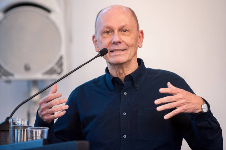 Lançamento do livro 'A Palavra e o Poder' acontece em Lisboa