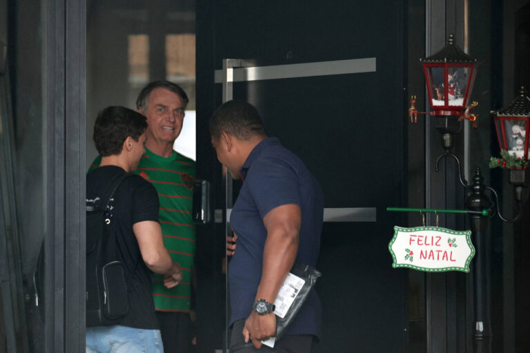 Kassab afirma que Bolsonaro é mais radical de direita e permanece inelegível