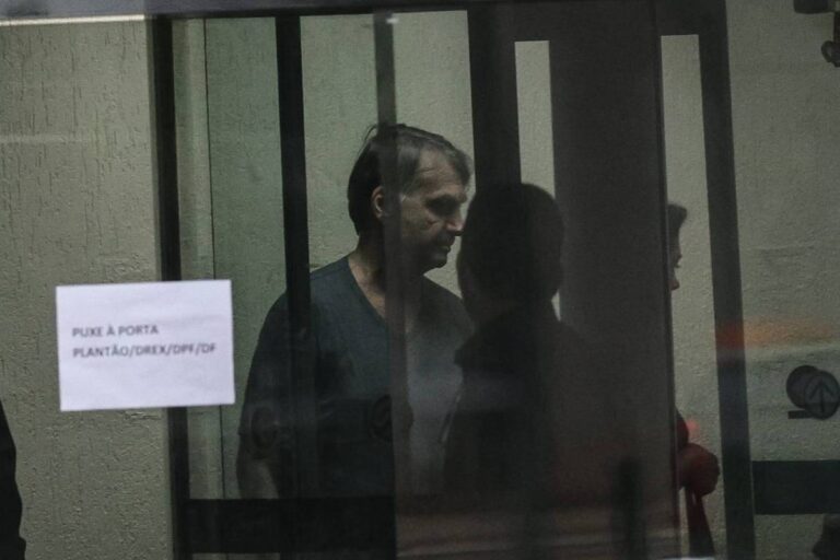 PL e filhos de Bolsonaro planejam reação no Congresso após prisão