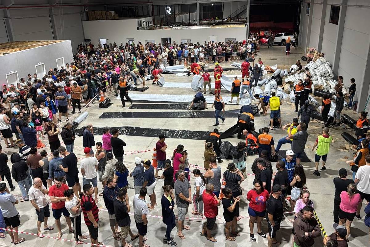 Temporal de granizo em Erechim deixa 200 feridos e destrói estruturas