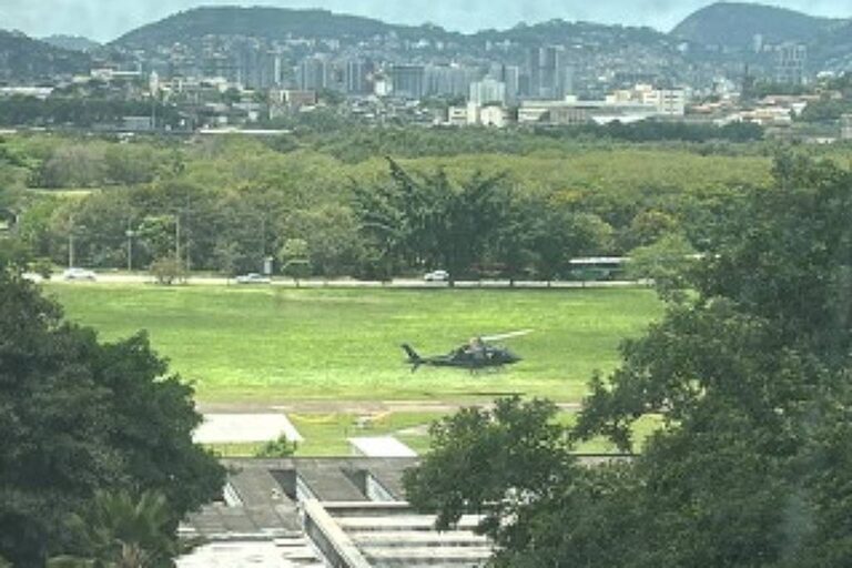 Tiroteio interrompe Linha Amarela e helicóptero aterrisca em campus da UFRJ