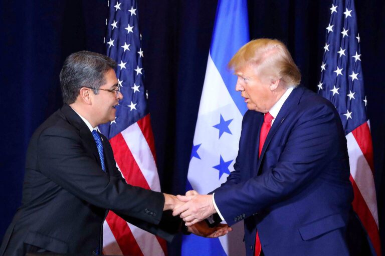 Trump condiciona ajuda a Honduras à vitória de Asfura e perdoa ex-presidente condenado