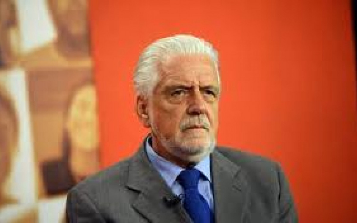 Jaques Wagner Indica Escolha de Lula para o STF: Jorge Messias à Frente, Apesar de Silêncio Oficial