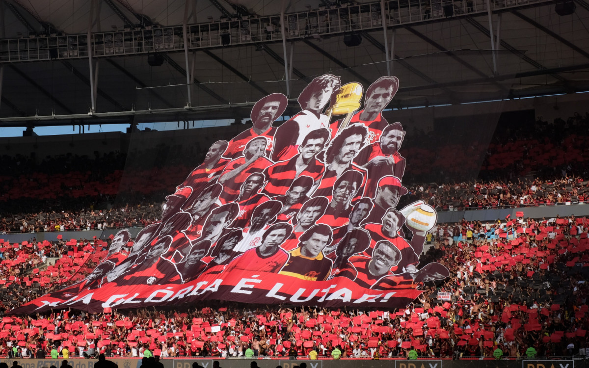 Flamengo Imortal: Júnior e Romário celebram 130 anos de glórias e paixão rubro-negra