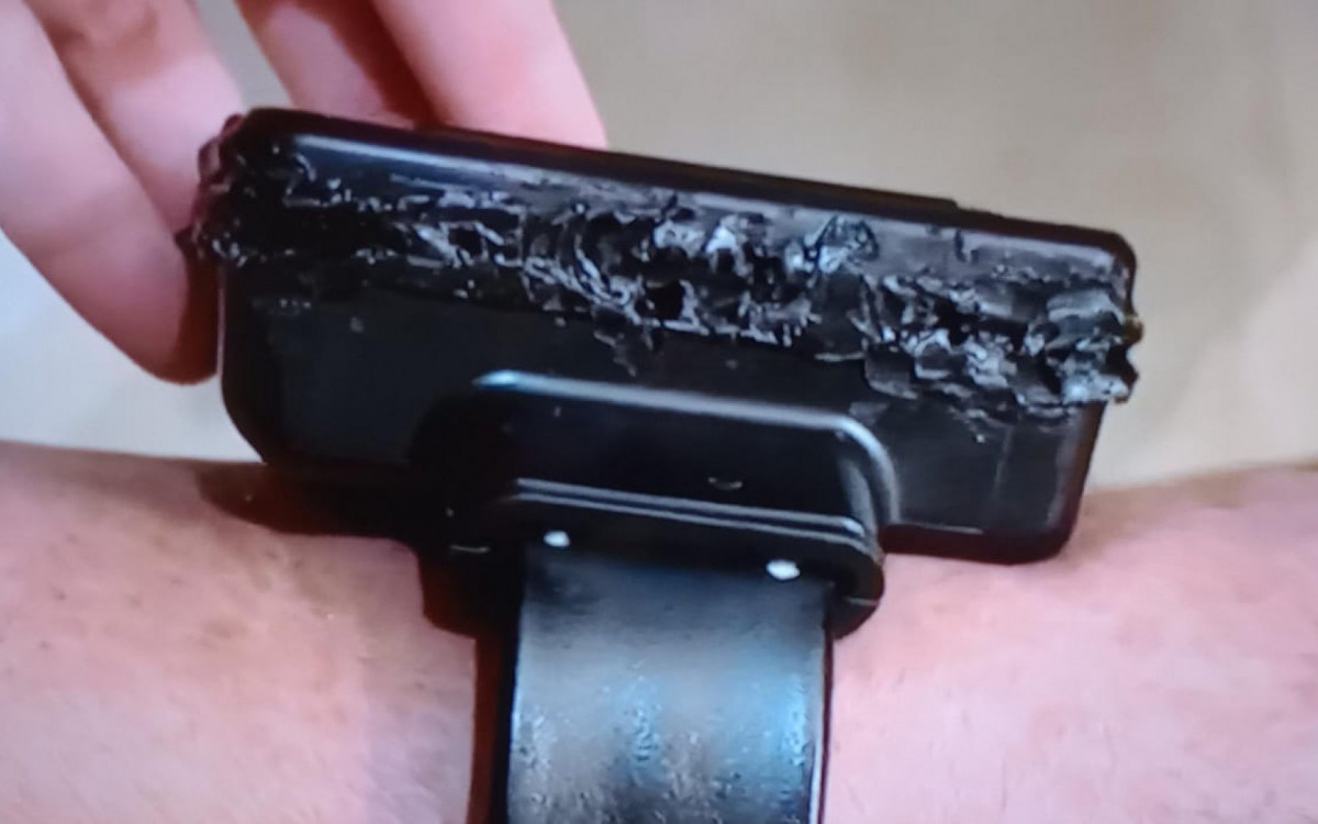 Bolsonaro Confessa Tentativa de Danificar Tornozeleira Eletrônica com Ferro de Solda