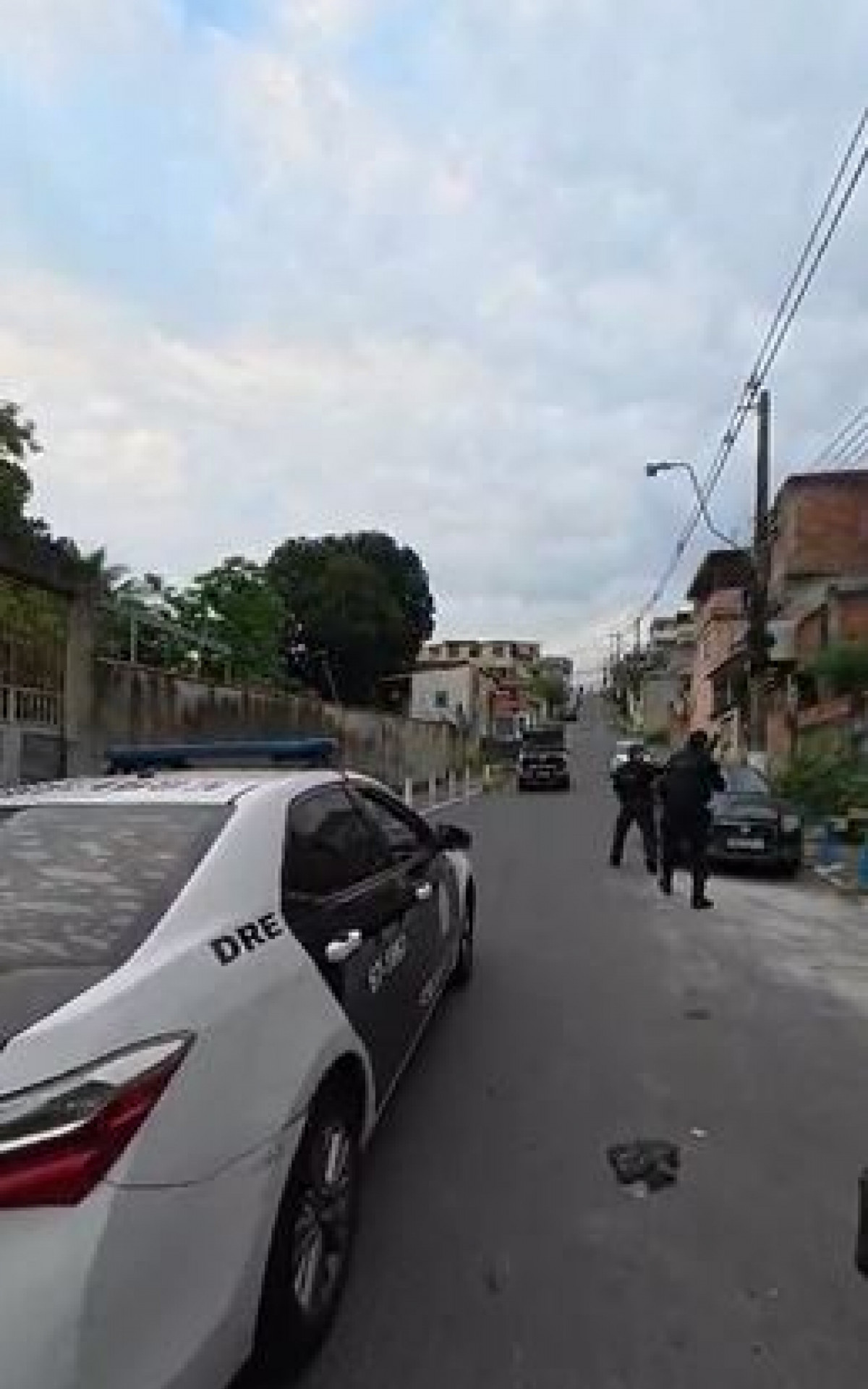 Operação policial mira expansão do Comando Vermelho na Baixada Fluminense; irmão de vereador é alvo