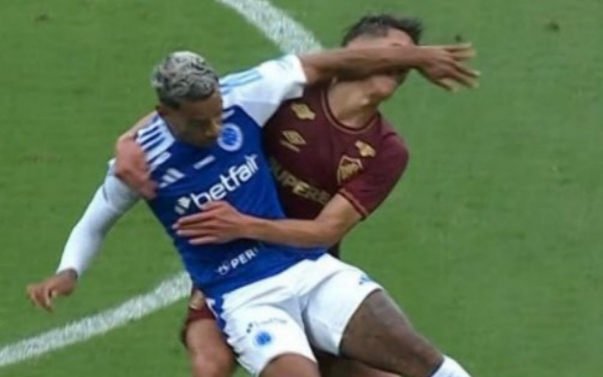 VAR Ignora Sangue e Indignação: Cotovelada de Matheus Pereira em Bernal Escapa de Punição no Brasileirão