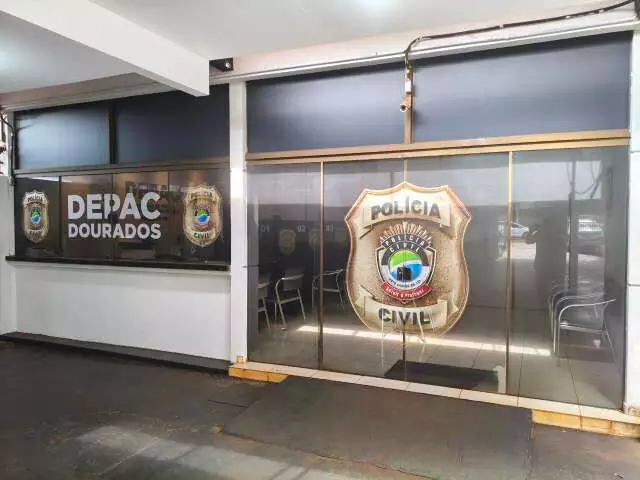 Audácia na Chuva: Ladrões Arrastam Cofre com R$100 Mil em Dourados