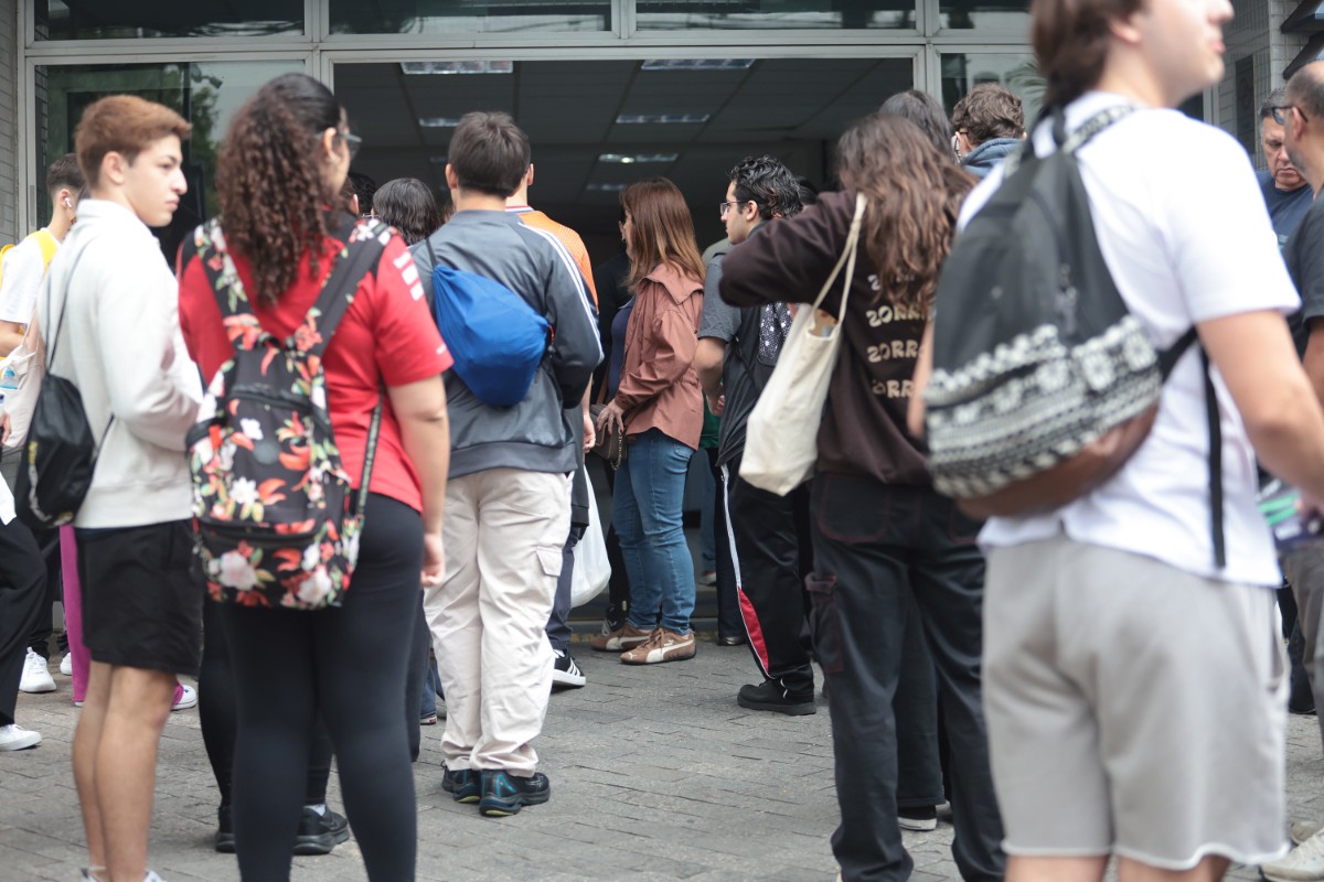 Enem 2025: Candidatos Enfrentam Desafio de Matemática e Ciências da Natureza Neste Domingo