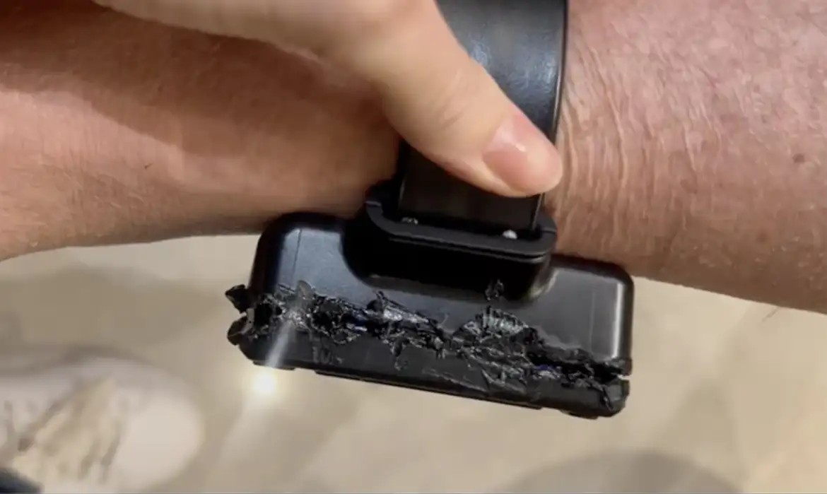 Relatório revela: Bolsonaro teria usado ferro de solda para violar tornozeleira eletrônica