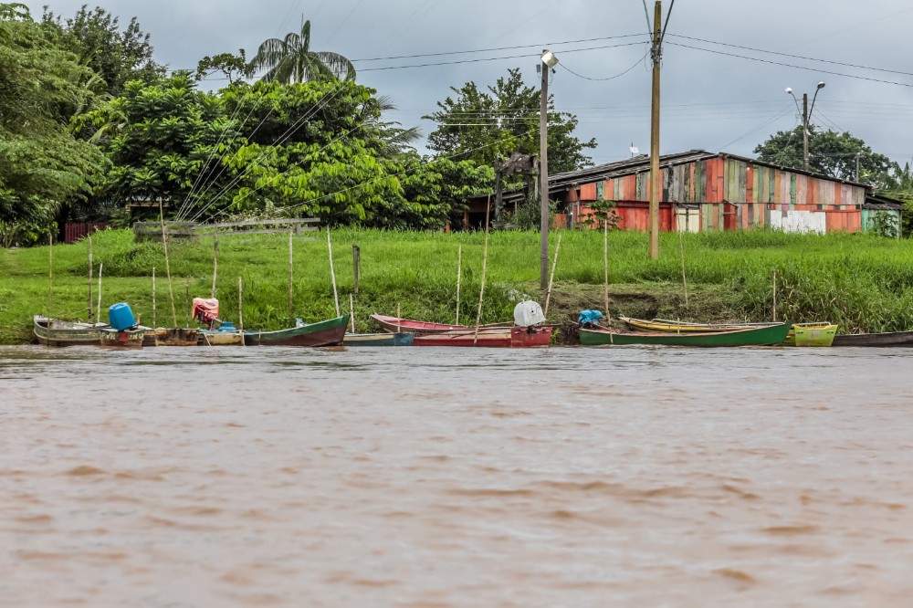 Rio Madeira: Defesa Civil Alerta para Perigos Ocultos em Bancos de Areia e Pedrais