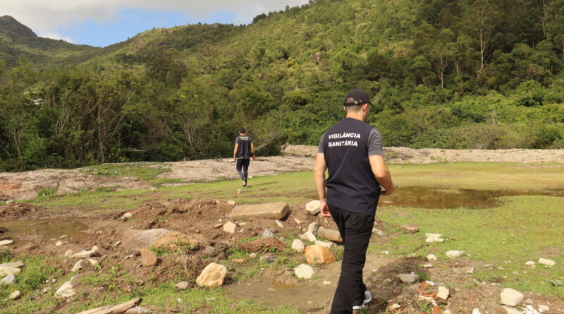 Governador Celso Ramos revitaliza área degradada em Calheiros: APP de 2.200 m² será replantada e protegida