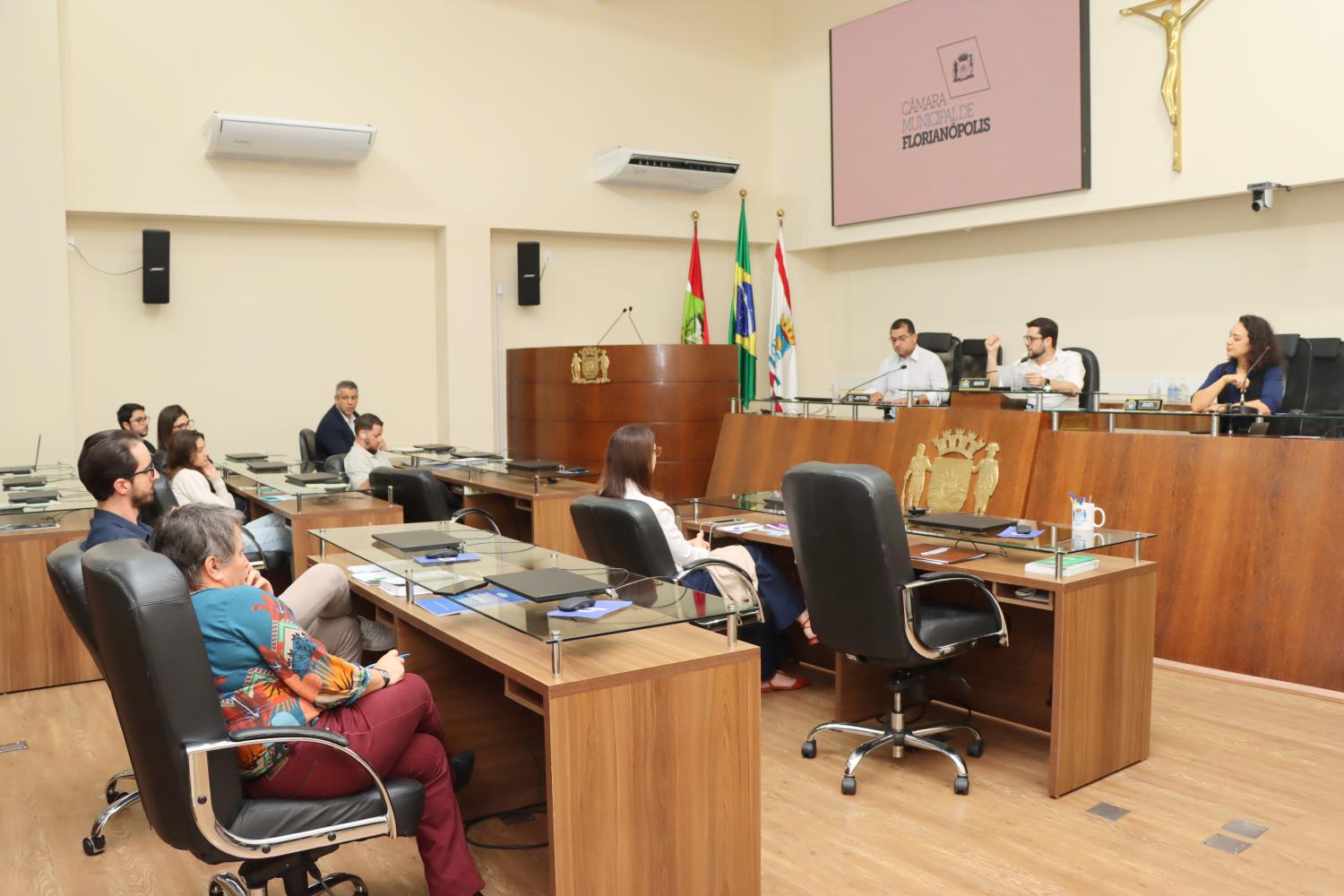 Florianópolis Avança na Revisão de Normas Ambientais com Criação de Grupo Técnico