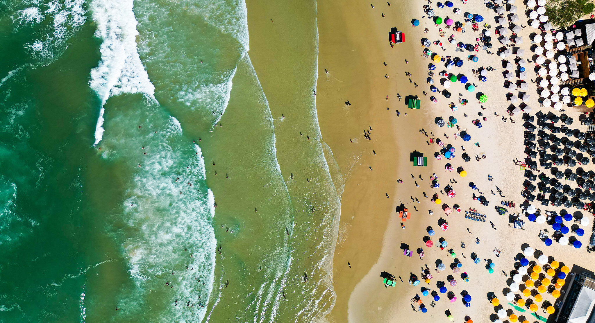 Florianópolis se prepara para o verão com reforço recorde na limpeza urbana