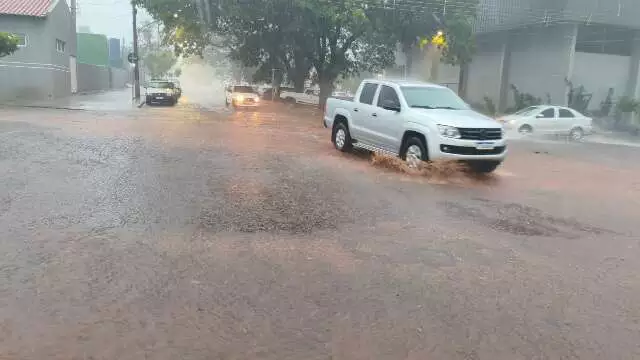 Temporal Devasta Sul de MS: Chuvas Intensas Alagam Estradas e Atingem Níveis Alarmantes