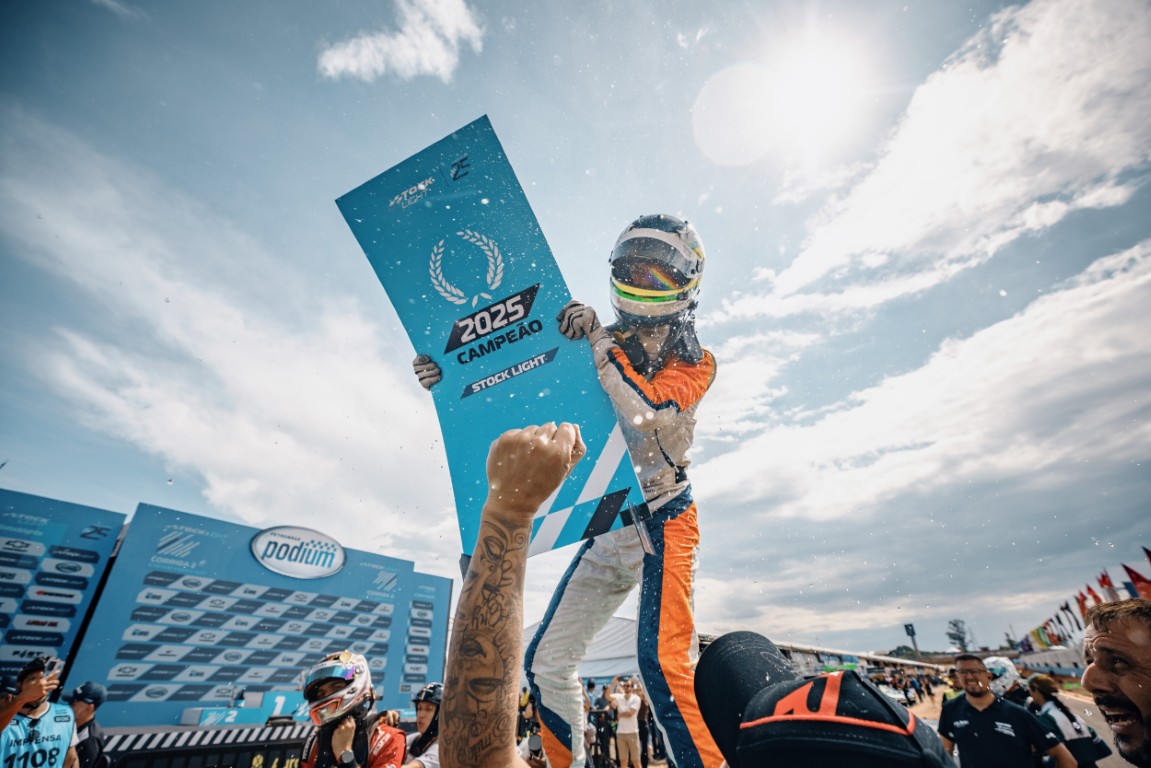 Herdeiro da Velocidade: Felipe Barrichello Bartz Conquista a Stock Light e Garante Vaga na Stock Car Pro em 2026