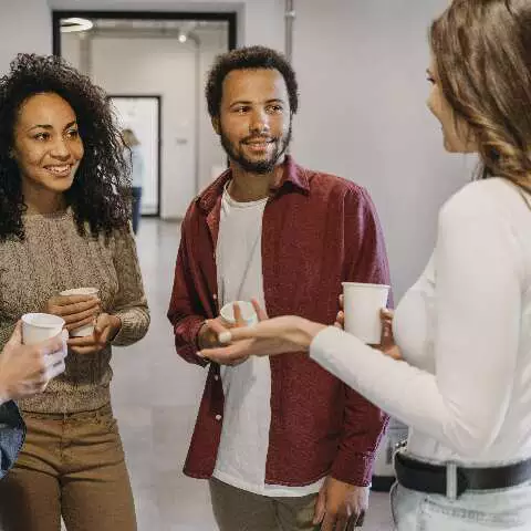 Elegância Essencial: Atitudes que Valem Ouro e Não Custam Nada