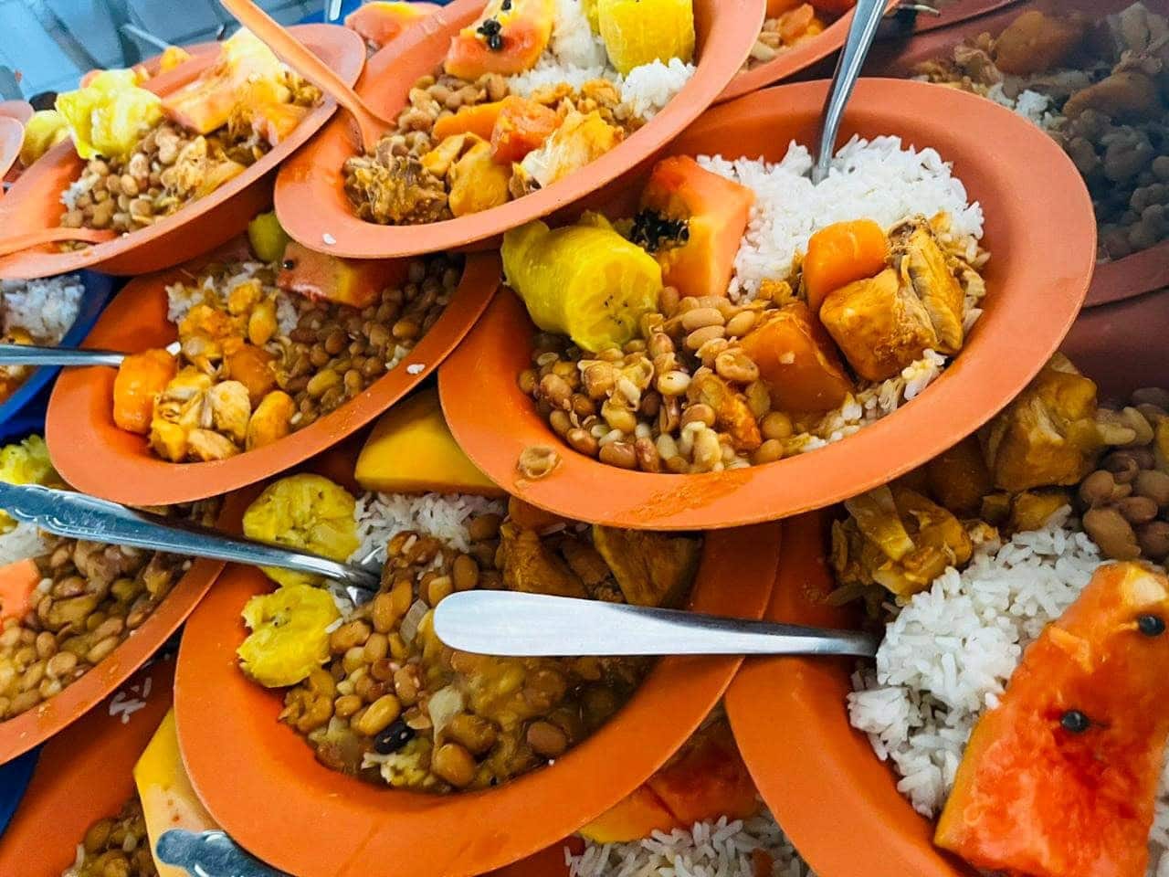 Produtores Rurais da Transacreana Aflitos com Atraso nos Pagamentos da Merenda Escolar