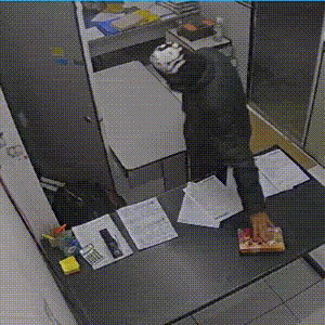 Audácia em Campo Grande: Ladrões Levam Eletrônicos, Arma de Pressão e Chocolates de Empresa Logística