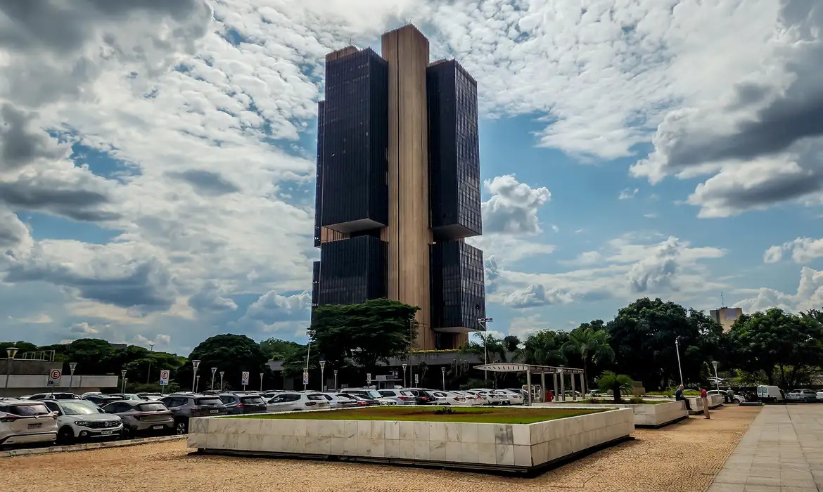 Banco Central Afirma: Estabilidade Financeira Brasileira Mantém-se Robusta Apesar de Incertezas Globais
