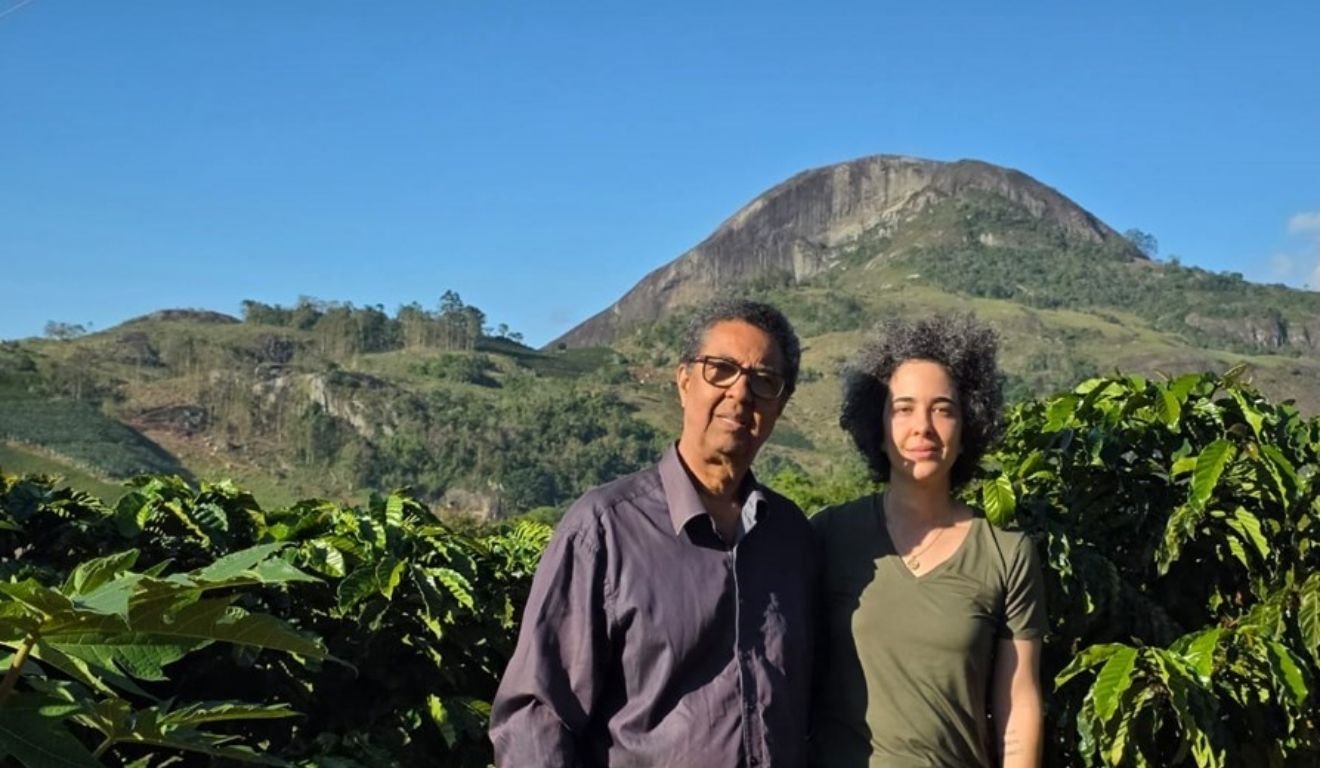 Café Capixaba no Topo: Pai e Filha de Santa Teresa Conquistam Pódio no Coffee of The Year