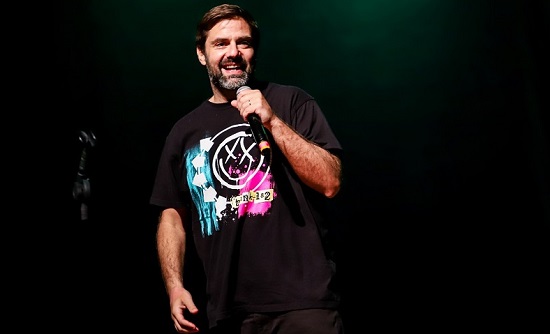 Fábio Rabin Desembarca em Aracaju com o Show ‘Ladeira Abaixo’: Uma Noite de Humor e Reflexão