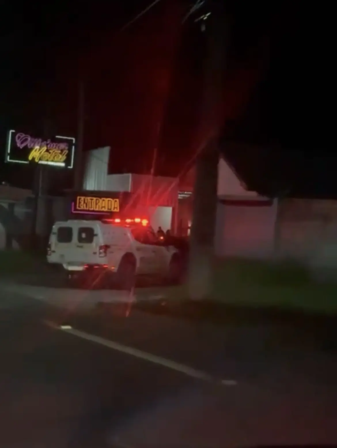 Fuga Atabalhoada: Bêbado Causa Acidente e Tenta se Esconder em Motel, Acabando Preso pela PM em Cruzeiro do Sul