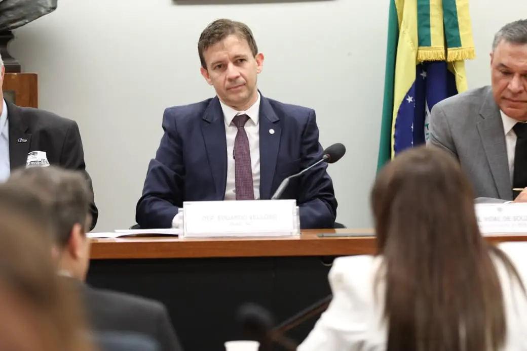 Regulamentação da Saúde Estética em Debate: Câmara dos Deputados Discute Ampliação do Exercício Profissional