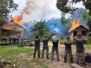 Força Federal Expulsa Invasores da Terra Indígena Campinas Katukina no Acre