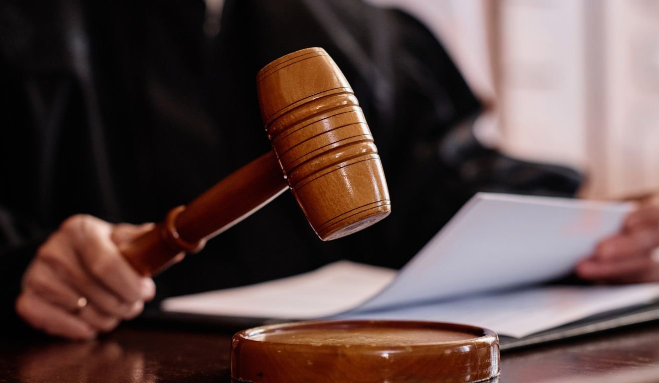 Justiça Determina Remoção de Vídeo com Fake News de Vereador sobre Habitação em Vitória