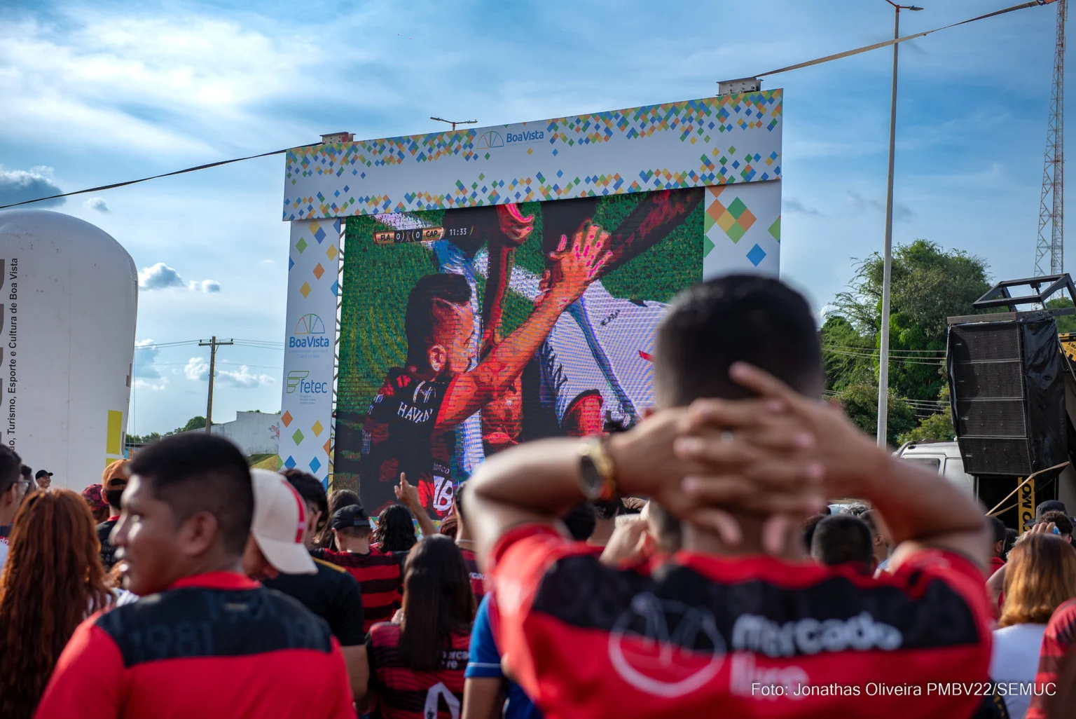 Boa Vista se Divide na Torcida: Final da Libertadores Agita Parque do Rio Branco e Praça Fábio Paracat