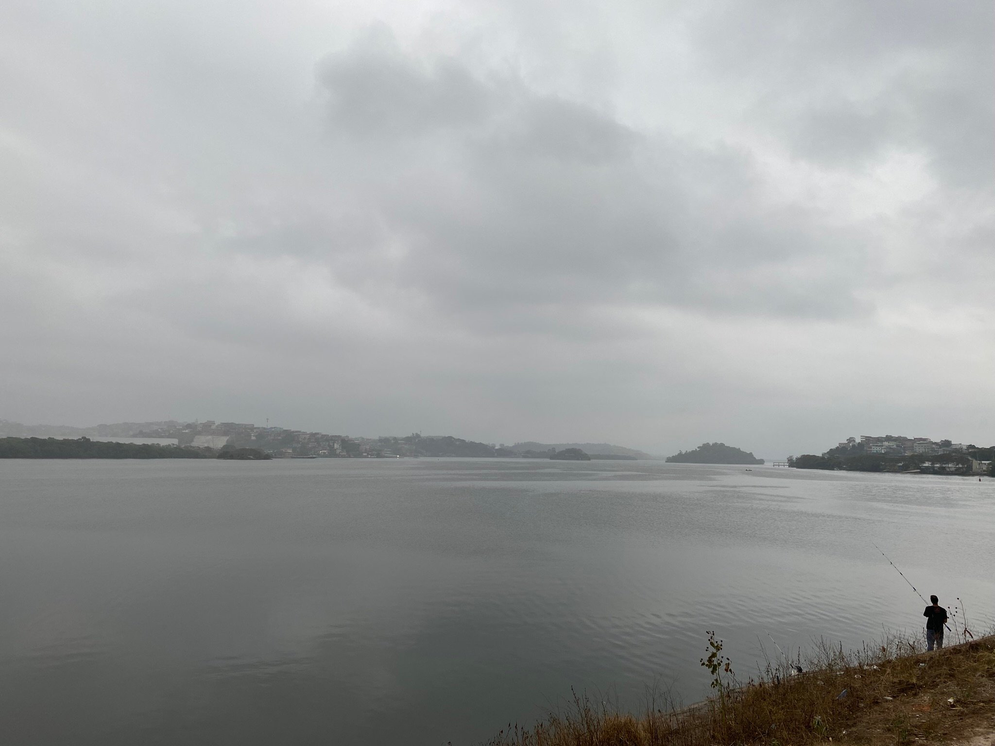 Espírito Santo em Alerta: Ciclone Extratropical e Frente Fria Ameaçam o Final de Semana