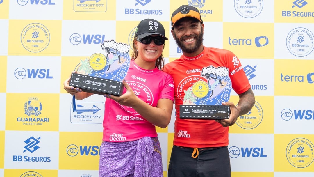Jadson André e Laura Raupp Coroados na Histórica Etapa de Guarapari do Circuito Mundial de Surfe