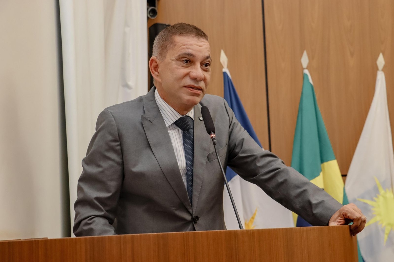 Amastha assume Secretaria de Indústria e Comércio e abre vaga na Câmara de Palmas