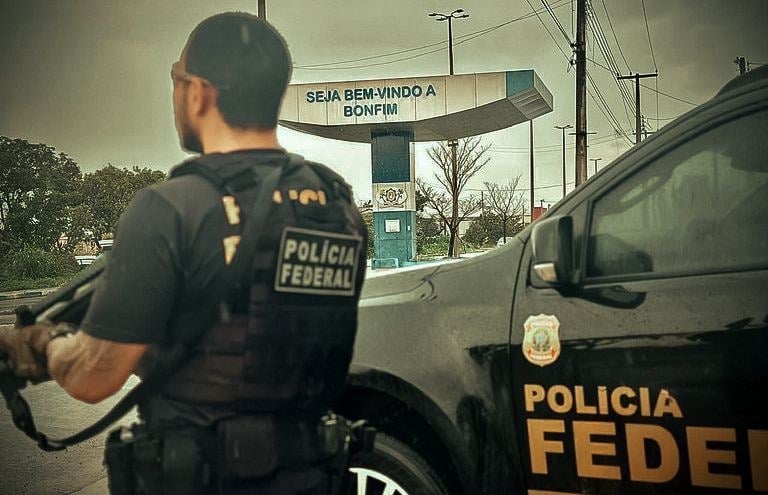 Foragido por Racismo é Capturado na Fronteira Após Deportação da Guiana