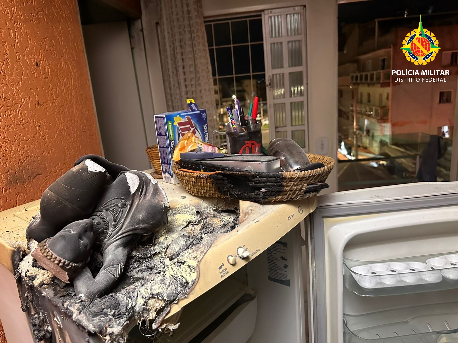 Heróis em Farda: PMs Resgatam Moradores de Incêndio em Apartamento no Guará II