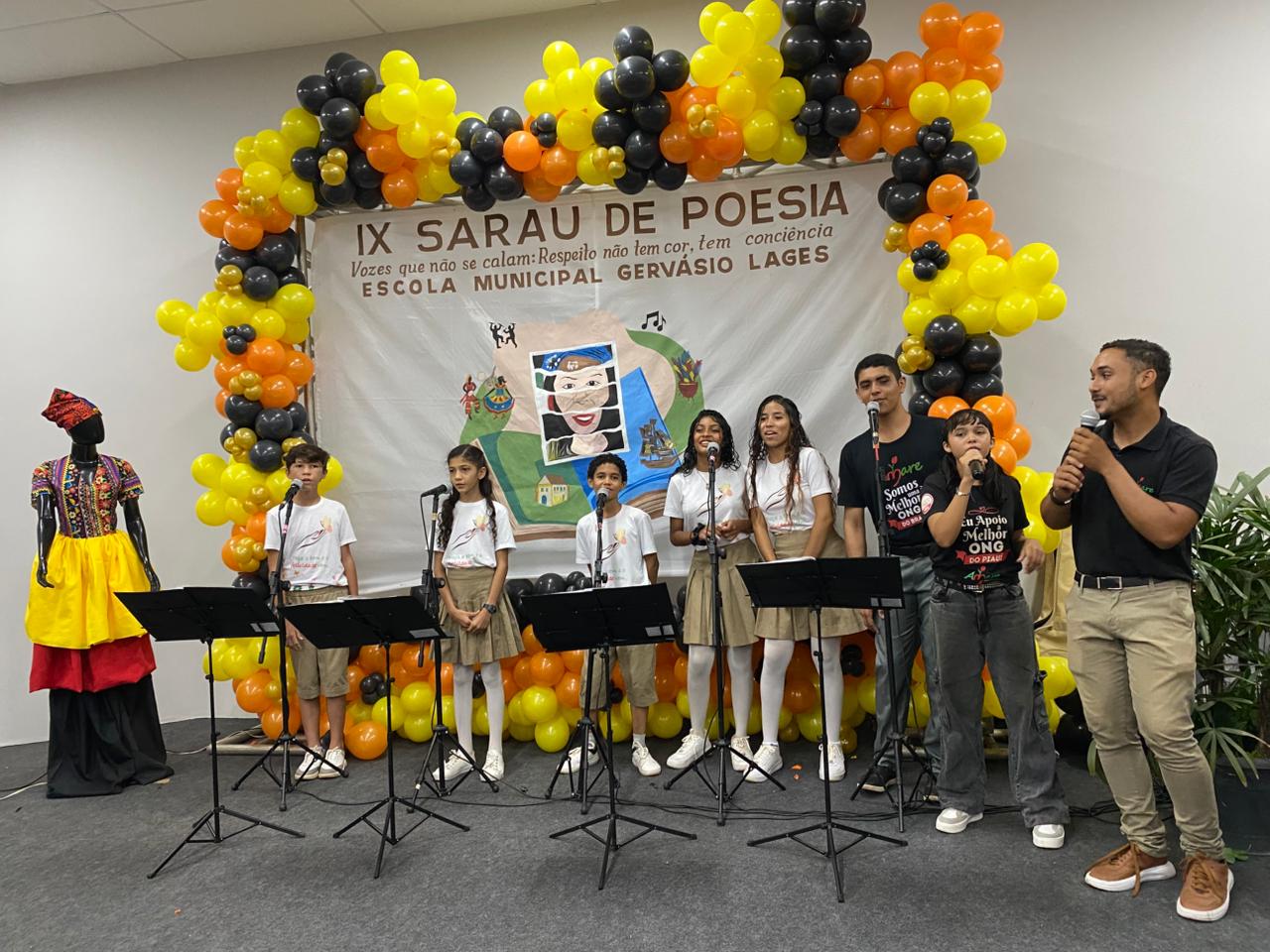 E. M. Gervásio Lages Rebêlo Celebra a Poesia em Sarau Inspirador