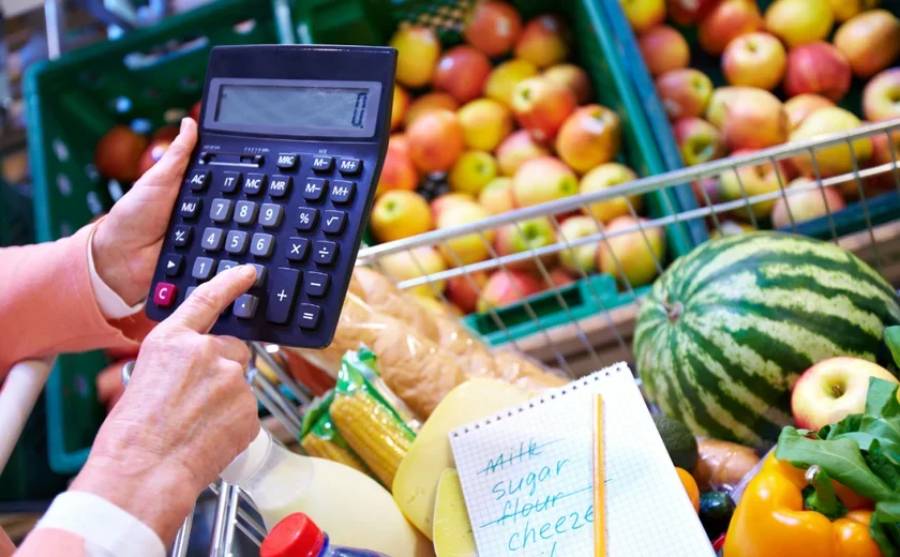 Inflação Persistente: Mais da Metade dos Itens Atingidos por Aumento de Preços em Outubro, Aponta IBGE