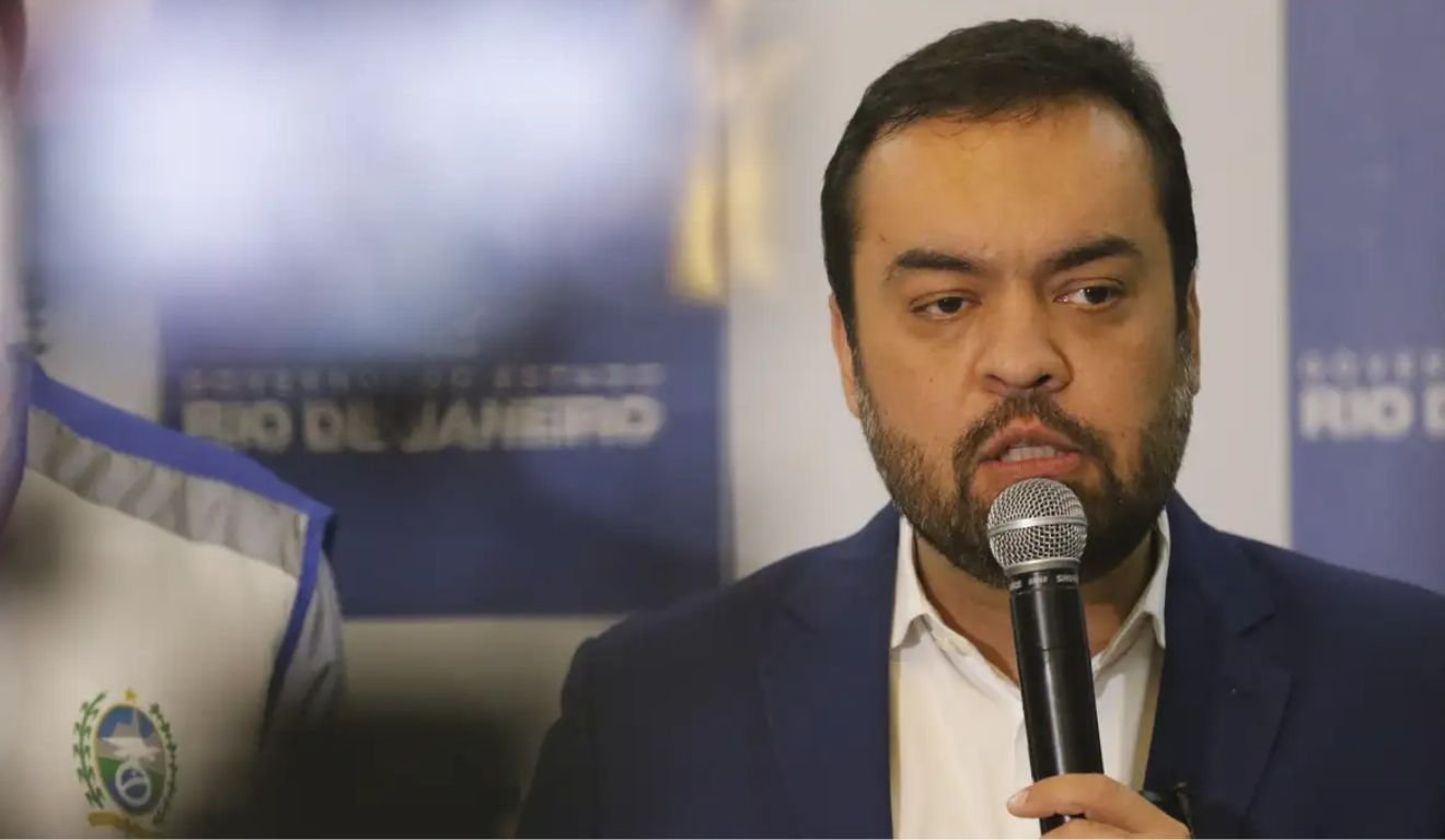 Câmara de Cariacica Concede Título de Cidadão ao Governador do Rio, Cláudio Castro, em Meio a Controvérsia