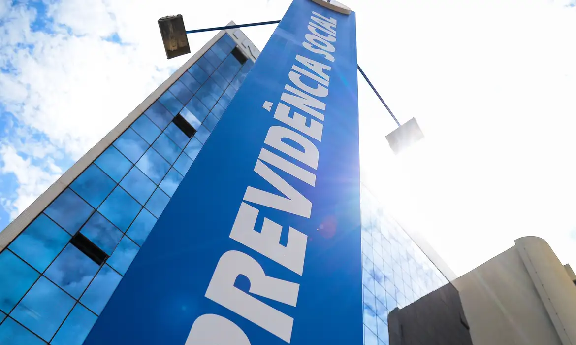 Aposentados e Pensionistas, Atenção! Prazo Final para Reclamar Descontos Indevidos do INSS Se Aproxima